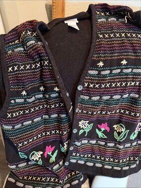 Koret Black Knit Vest with Multicolor Embroidery